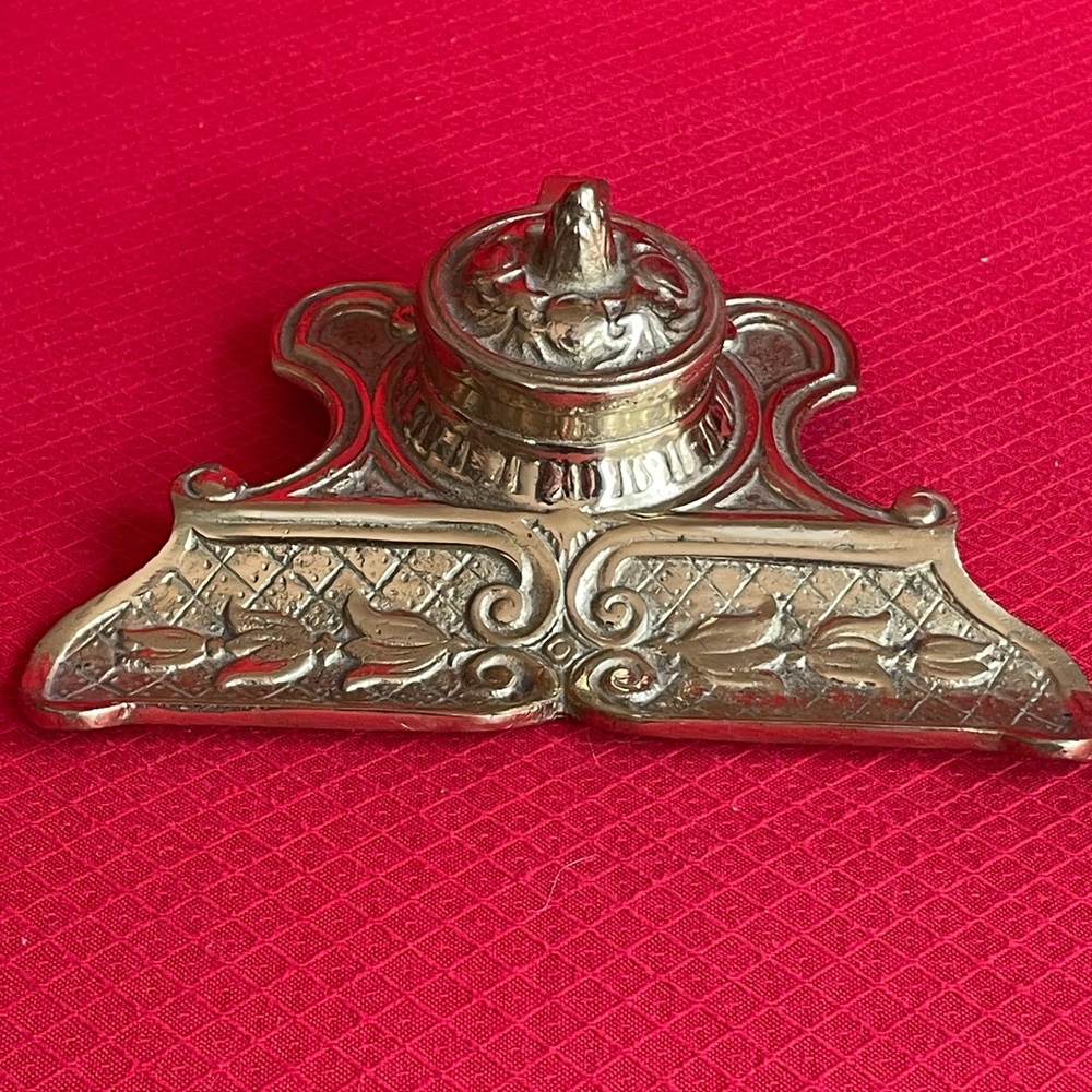 ✍️ Rare Antique Brass Inkwell w/Pen Rest From Early 1900,s. Made in Japan. ✍️